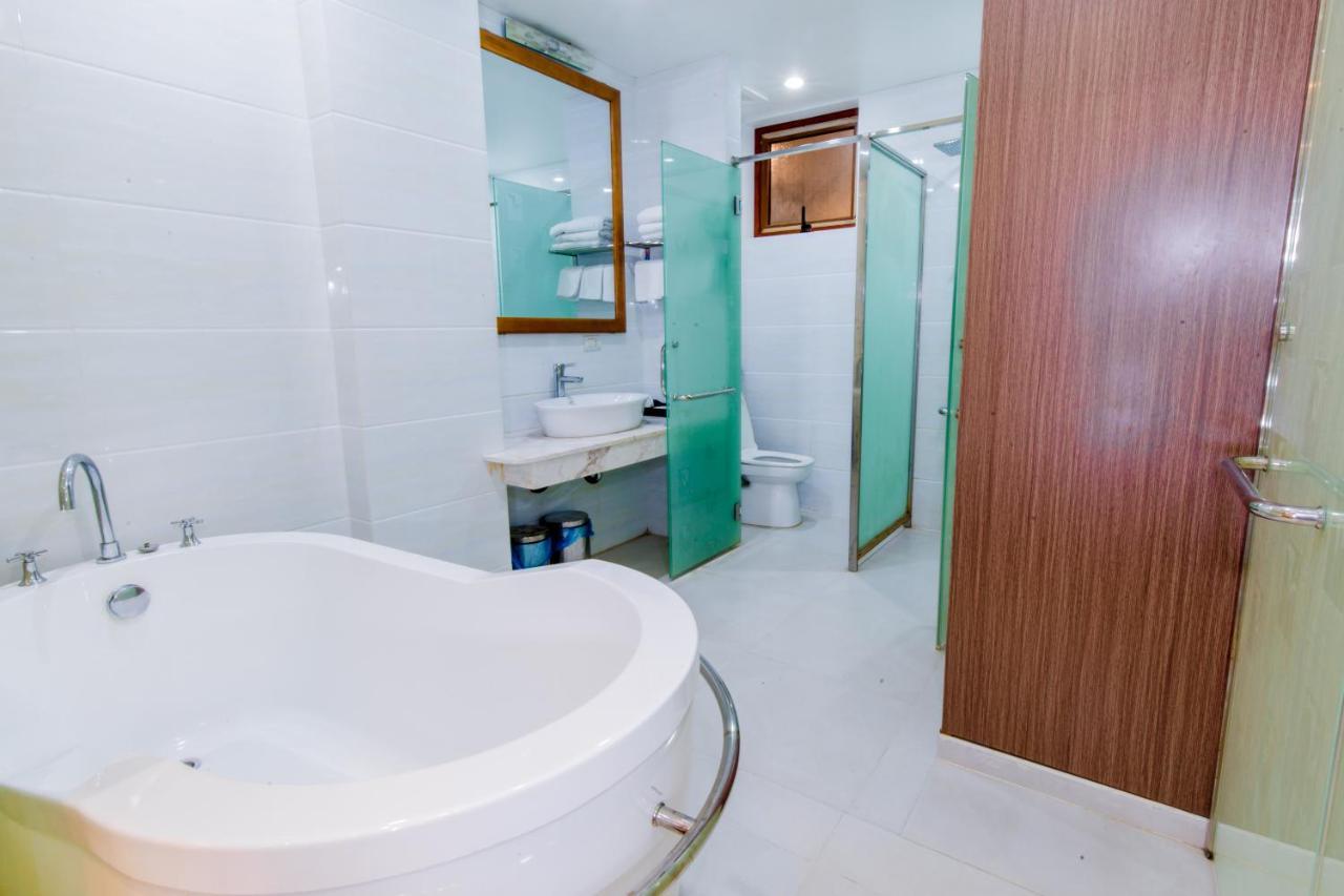 Hoa Dao Hotel Hòa Bình Dış mekan fotoğraf